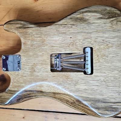 Warmoth Premium stratocaster left handed with Radioshop ID63GT pickups image 8