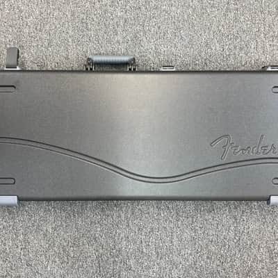 Fender American Professional Telecaster with Maple Fretboard 2017 - 2019 - 3-Color Sunburst image 15
