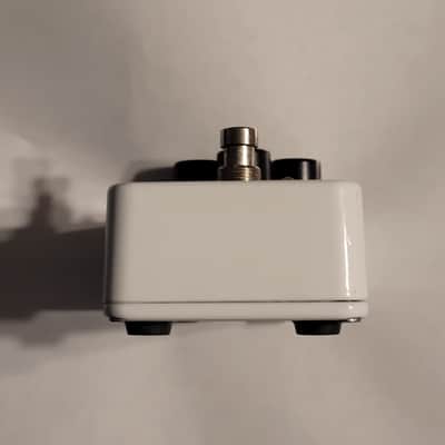 Electro-Harmonix Nano Big Muff Pi Distortion / Sustainer 2013 - Present - White / Black / Red image 6