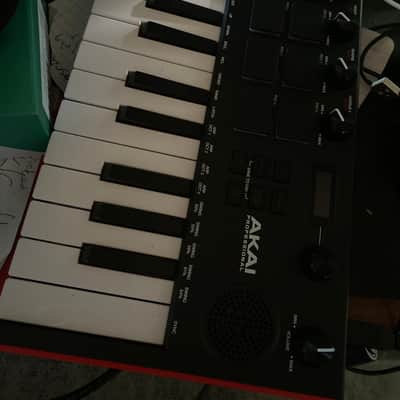 Akai MPK249 2014 - Present Black image 1
