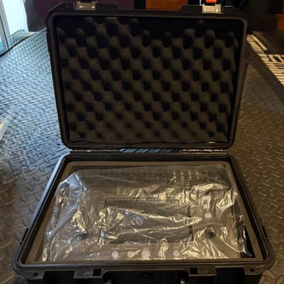 Allen & Heath CQ-18T 16-Channel Digital Mixer with Rackmount Kit/Hard Case & Extra charger image 2