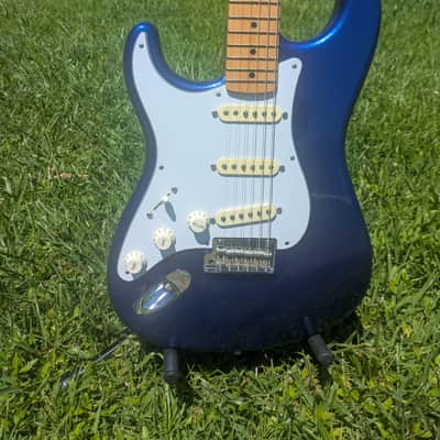 Fender Stratocaster 2016 - Lake Placid Blue image 2