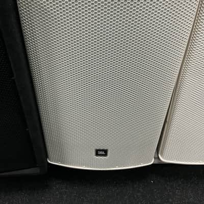 JBL AM7215/95 2-Way 15" Biamp / Passive Loudspeaker 2010s - White image 1