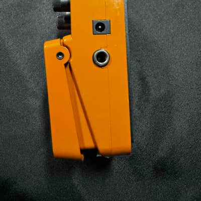 Behringer UT100 Ultra Tremolo 2000s - Brown image 2