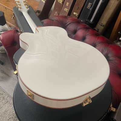 Gretsch G6136TG Players Edition Falcon Hollow Body with Bigsby 2021 - Present - White image 7