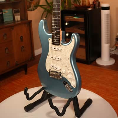 2001 G&L Legacy USA - Lake Placid Blue Metallic image 2