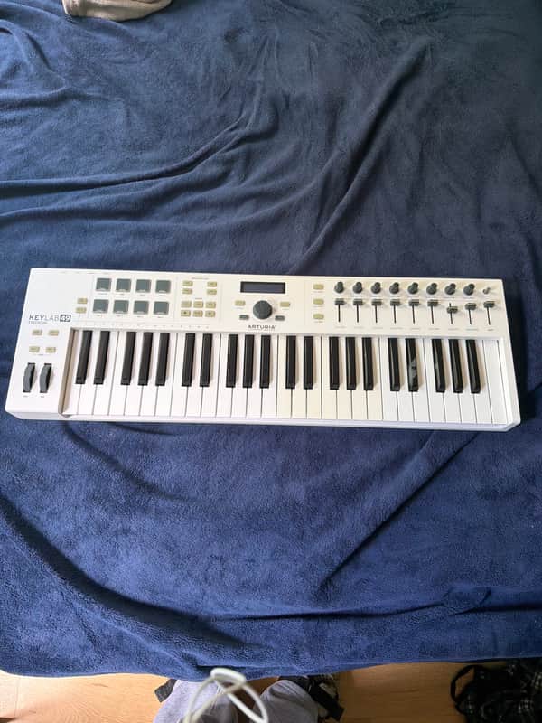 Arturia KeyLab Essential 49 MkIII MIDI Controller 2023 - Present - White image 1