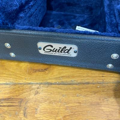 Guild Deluxe Electric Bass Guitar Hardshell Case Starfire Bass Regular image 4