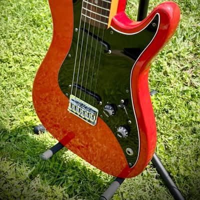 Fender Bullet Deluxe with Rosewood Fretboard 1981 - 1982 - Red image 1