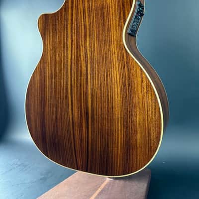 Gorgeous and Gently Used 2001 Larrivee OMV-09 Deep Body w/ Original case image 7