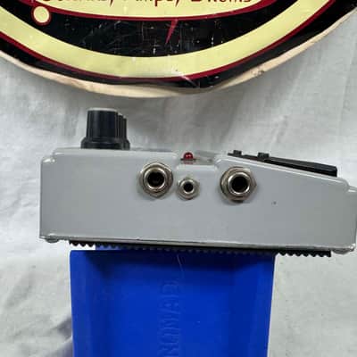 DOD FX30B FX30 B Gate / Loop Noise Gate + Effects Loop Pedal - missing battery cover image 6