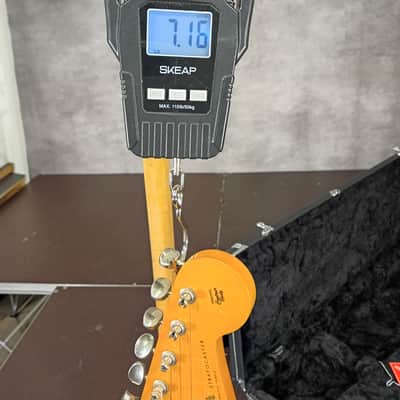Fender Vintera II Road Worn '60s Stratocaster 2026 - 3 Color Sunburst Limted edition 7.1 pounds image 13