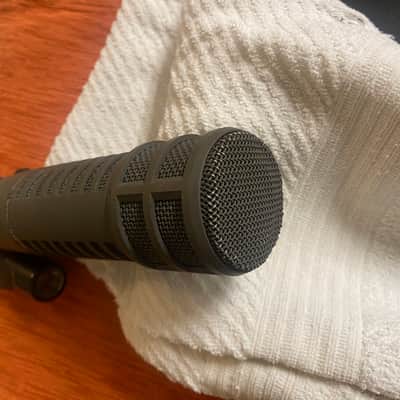 Vintage EV Electro-Voice RE20 PL20 Microphone Box ALL NEW FOAM Fully Refurbished image 4