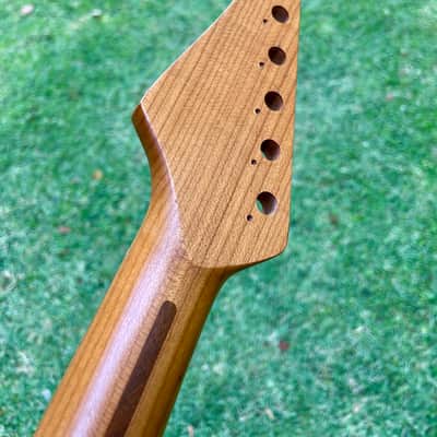 one-piece Roasted S neck quartersawn maple duckbeak headstock image 8