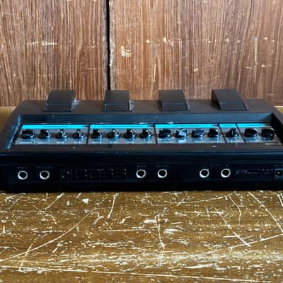 BOSS BE-5 GUITAR MULTIPLE EFFECTS w/ 100-240V power supply image 4