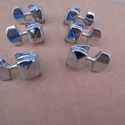 Vintage Jinho 3X3 Metal Guitar Tuners with Bushings Ferrels image 2