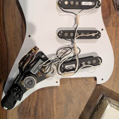 Seymour Duncan Quarter Pounder Loaded Strat Pickguard Loaded Strat Pickguard 2021 - Present - Aged White image 2