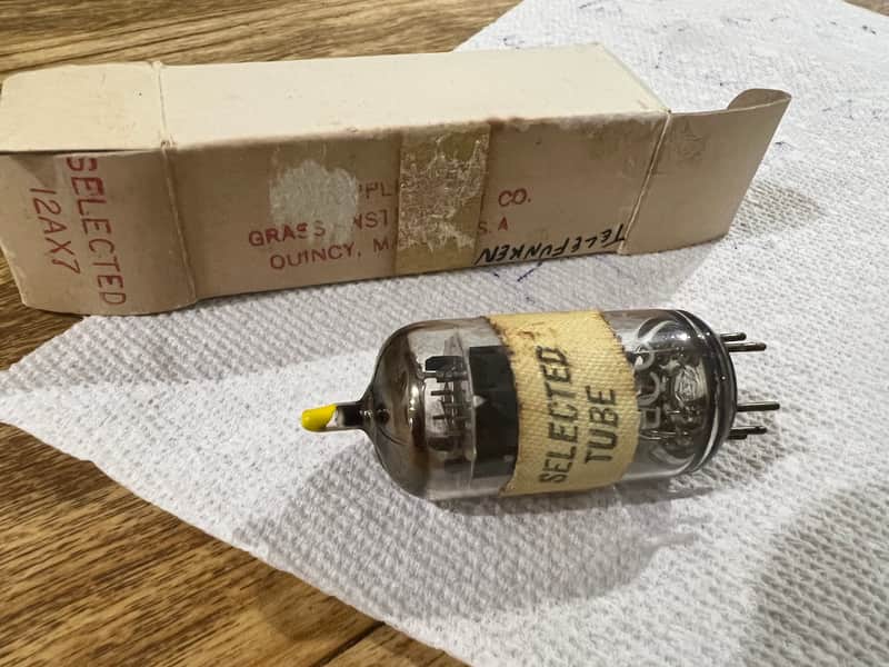 Rare yellow tip Telefunken Ecc83 12ax7 - 803s Special Labratory Select Medical image 1