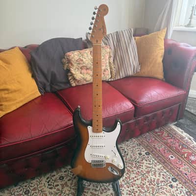 Fender American Vintage AVRI '57 Stratocaster 1995 - 2-Color Sunburst image 2