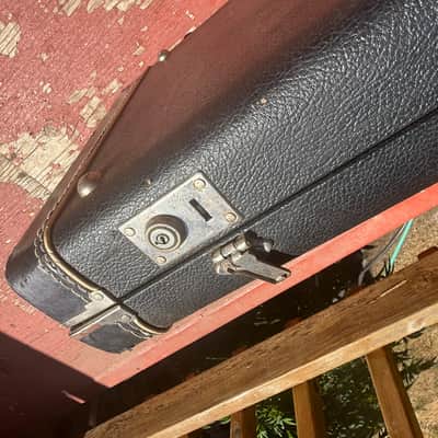 Vintage 80’s Fender P Bass Hardshell Case image 18