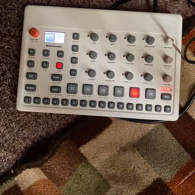Elektron Model:Samples 2020 - White