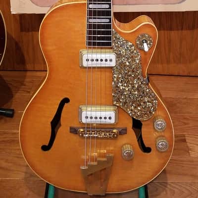 Premier Bantam Deluxe 1959 Honey Flame top image 1