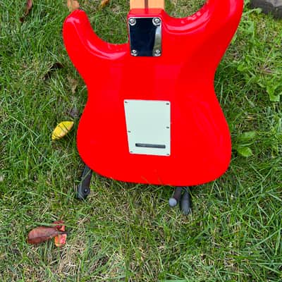 Fender Hybrid II Stratocaster New - Modena Red image 4