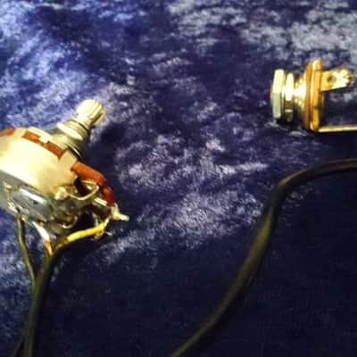 Wiring Harness 1 vol and jack image 2
