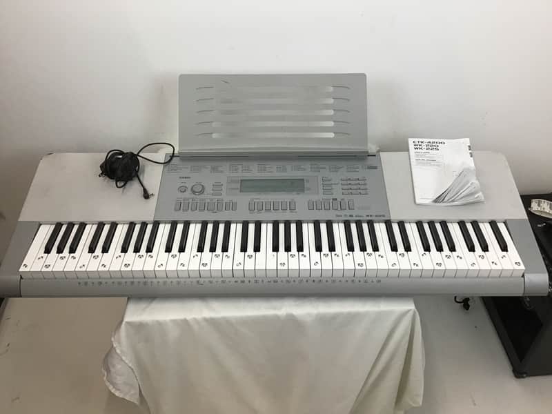 Casio WK-225 Keyboard image 1