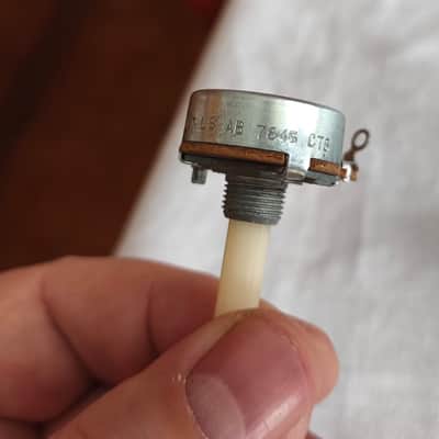 10 x Vintage CTS NOS 50kOhm Audio/Log Potentiometer Pot with long solid shaft image 9