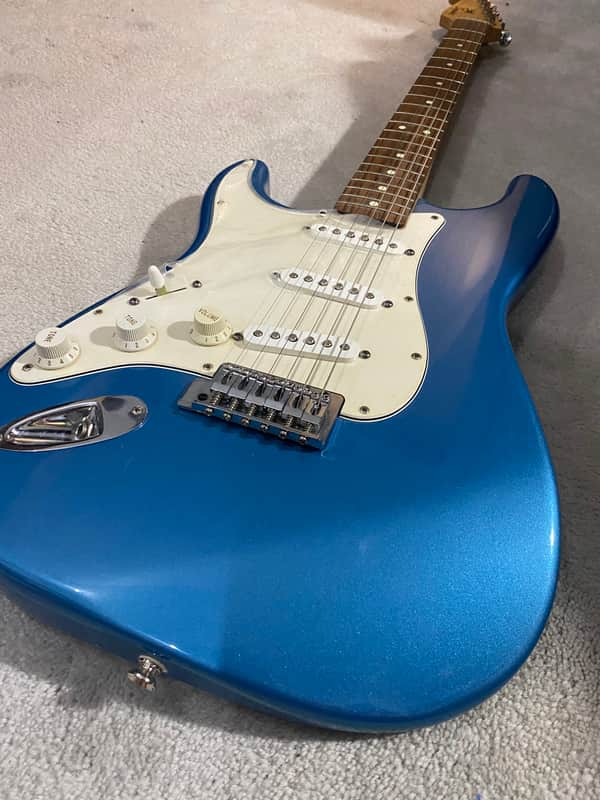 Fender Squier Stratocaster Left handed - Lake Placid Blue image 1