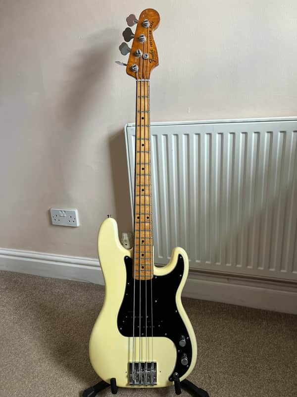 Fender Precision 1978 - White - Good