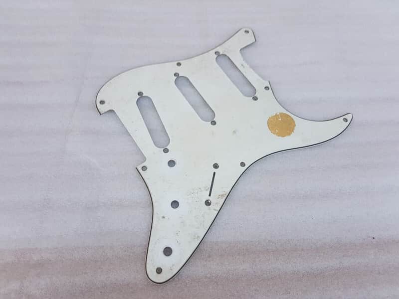 Fender STRATOCASTER PICKGUARD
