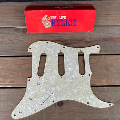 Real Life Relics Oyster Pearl Stratocaster® Pickguard 3 Ply 11 Hole SSS    [PGAM4]