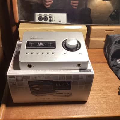 Universal Audio Apollo Solo Heritage Edition Thunderbolt 3 Audio Interface 2020 - Present - Silver image 2