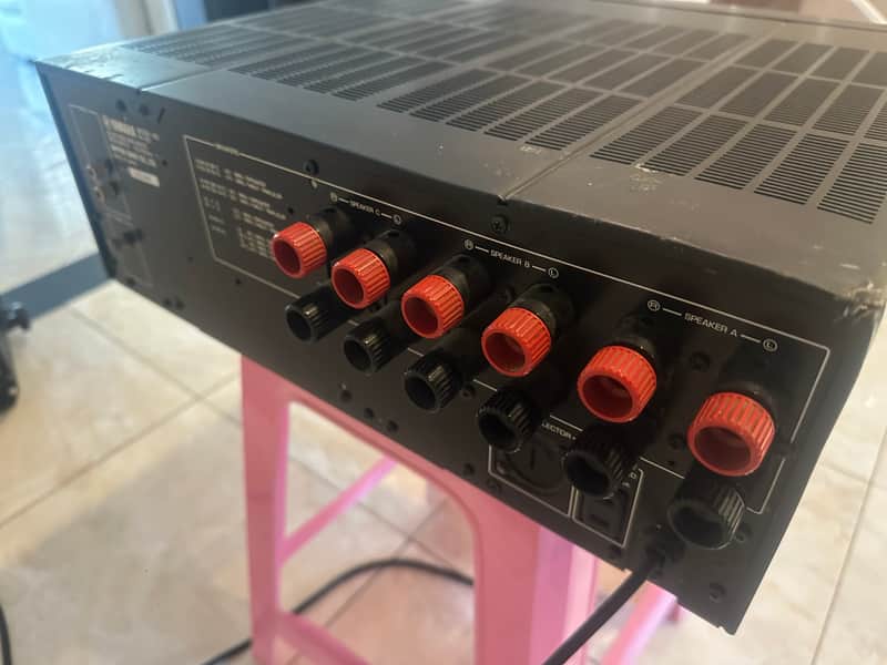 Yamaha M-80 stereo power amplifier image 1