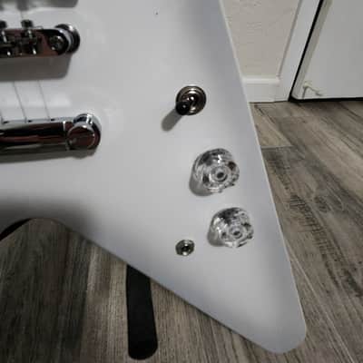 ChillCat "Snow Falcon" MINT! Upgraded w locking tuners image 5