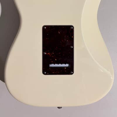 Fender American Special Stratocaster 2013 - White image 5