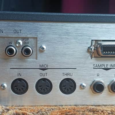 E-MU Systems ESI 4000 Turbo 64-Voice 128mb SCSI2SDv5.2 Digital Sampler with new black/white display image 4