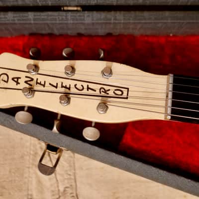 Danelectro Deluxe Model 6037 DC-3 1959 - Walnut image 12