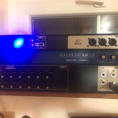 Soundcraft Ui-16 Rackmount 16-Channel Digital Mixer with WiFi Router image 1