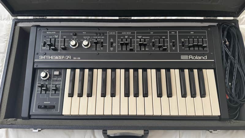 Roland SH-09 32-Key Monophonic Synthesizer 1978 - 1982 - Black image 1