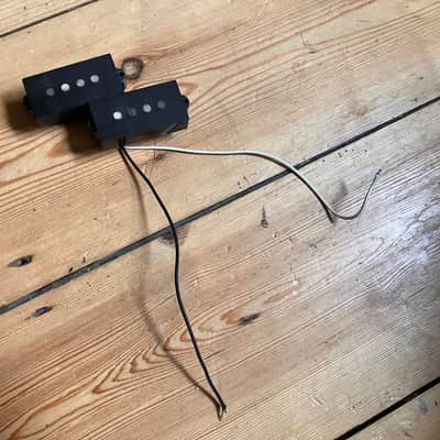 Squier Standard Series Precision Bass Guitar Pickup Indonesia 2007 10.2K image 2