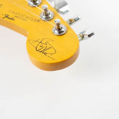 Squier Hank Marvin Stratocaster 1991 Fiesta Red image 21