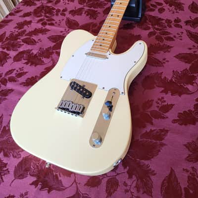 FENDER 50TH ANNIVERSARY TELECASTER (U.S. MODELS) electric guitars