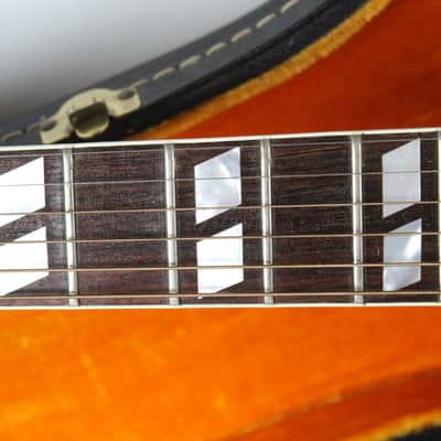 1968 Gibson Dove Vintage Acoustic Guitar Cherry Sunburst 100% Original w/ OHSC Minty 1960's Dreadnought with Manual image 4