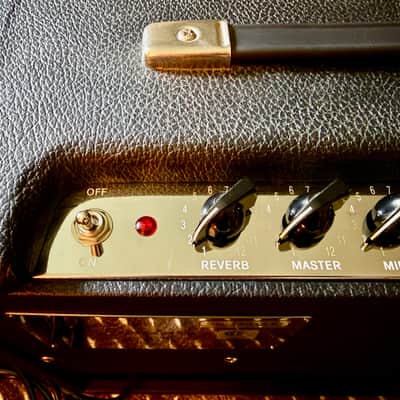 Fender Blues Junior 15-Watt 1x12" Tube Guitar Combo 2002 - Black image 6