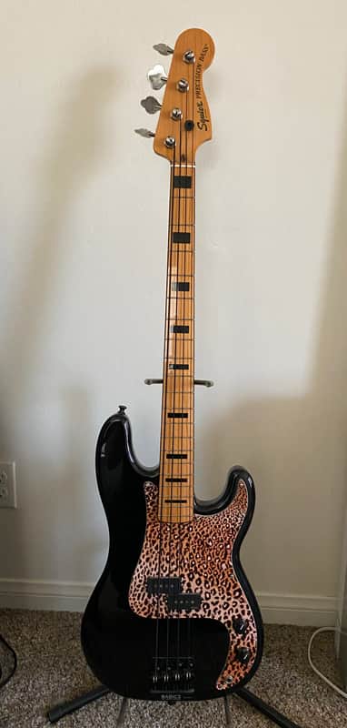 Squier Classic Vibe '70s Precision Bass 2015 - Present - Black image 1