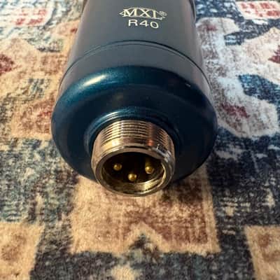 MXL R40 Ribbon Microphone W/ Box! image 5