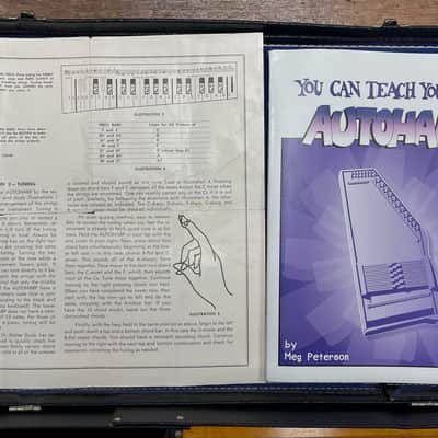 Vintage Silvertone Autoharp by Oscar Schmidt 60's-70's 15 chord, with case, tuning wrench and book image 5